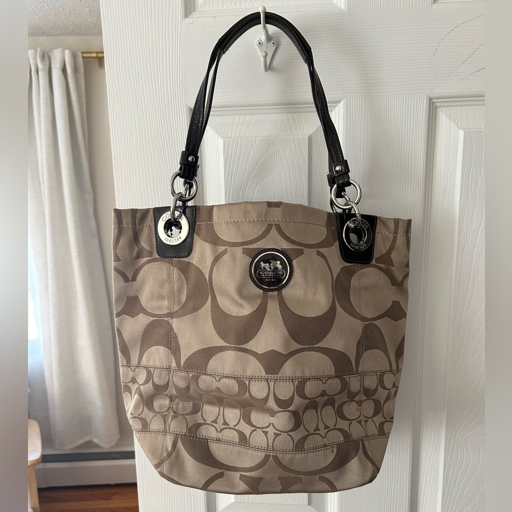 Coach Bucket Bag
